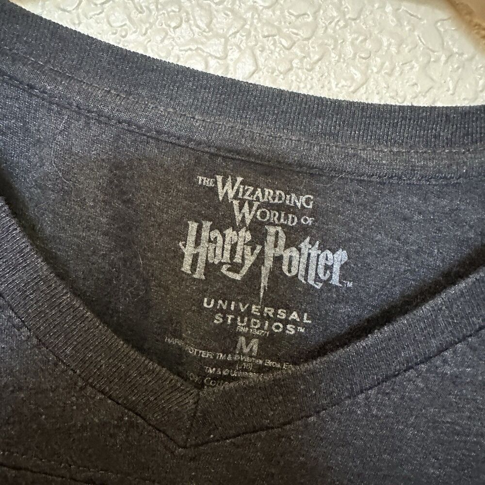 Harry Potter Hogwarts T-shirt Medium Athletic Stripes Grey Black - Picture 2 of 5